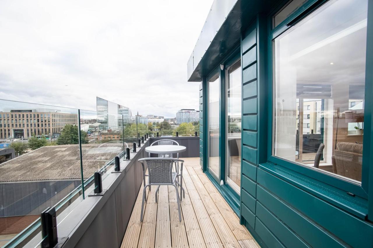 Luxe & Stylish 1 & 2 Bed Flats Near Heathrow, Legoland, & Windsor Slough Exterior foto
